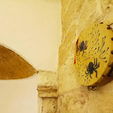 Palazzo Saraceno Apartments-antica Mangiatoia Apartment *