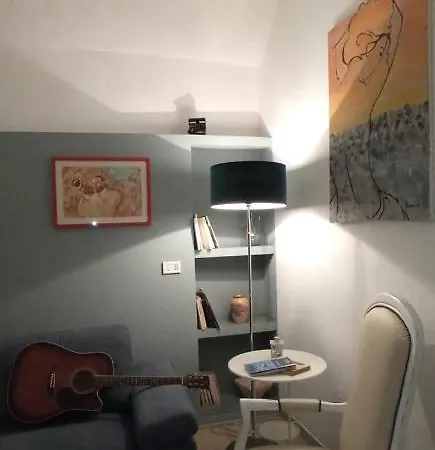 Palazzo Saraceno Apartments-antica Mangiatoia Apartment *